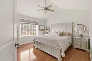 341 Courtney St, Fall River, MA 02720 - Photo 16