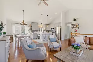 341 Courtney St, Fall River, MA 02720 - Photo 6