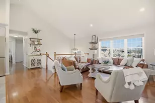 341 Courtney St, Fall River, MA 02720 - Photo 2