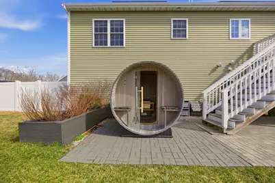 341 Courtney St, Fall River, MA 02720 - Photo 32