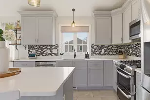 341 Courtney St, Fall River, MA 02720 - Photo 12