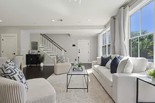 7 Greenley Pl, Boston, MA 02130 - Photo 4