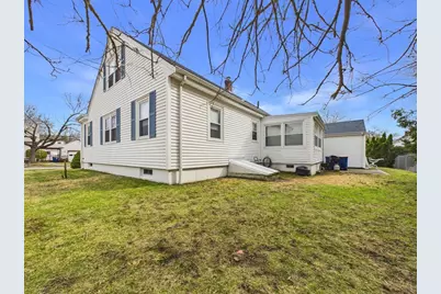 374 Harwich St, New Bedford, MA 02745 - Photo 40