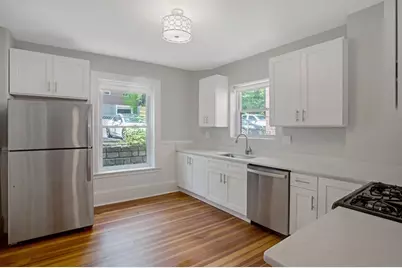 116 Winthrop Rd #2, Brookline, MA 02445 - Photo 2