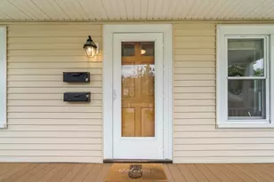 126 Bright St, Waltham, MA 02453 - Photo 2