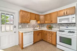 126 Bright St, Waltham, MA 02453 - Photo 8