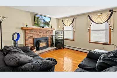 216 W Mountain St, Worcester, MA 01606 - Photo 2