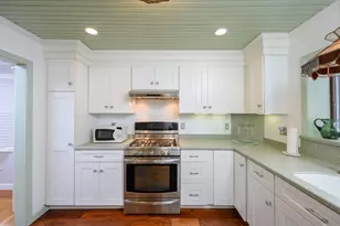 62 Lawn Ave, Quincy, MA 02169 - Photo 2