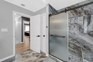 42 Ringgold St, Springfield, MA 01104 - Photo 24