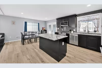 42 Ringgold St, Springfield, MA 01104 - Photo 16