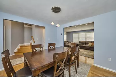 27 Cranberry Ln, Burlington, MA 01803 - Photo 4