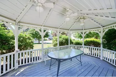 27 Cranberry Ln, Burlington, MA 01803 - Photo 36