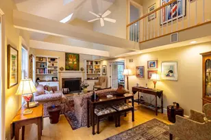 21 Woodlawn Ave, Tisbury, MA 02568 - Photo 14