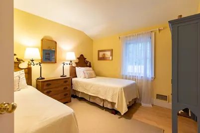 21 Woodlawn Ave, Tisbury, MA 02568 - Photo 38