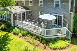 21 Woodlawn Ave, Tisbury, MA 02568 - Photo 8