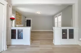 58 Oaklawn St, New Bedford, MA 02744 - Photo 8