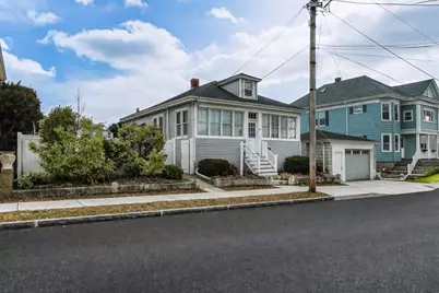 58 Oaklawn St, New Bedford, MA 02744 - Photo 1