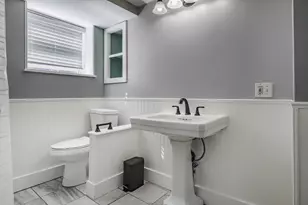 58 Oaklawn St, New Bedford, MA 02744 - Photo 12