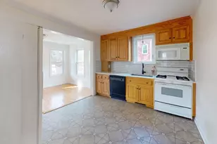 8 Haven St, Medway, MA 02053 - Photo 4