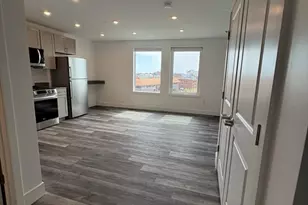 585 Essex St, Lynn, MA 01901 - Photo 4