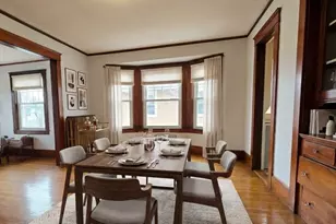 19 Rowe St, Newton, MA 02466 - Photo 2