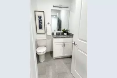 585 Essex St #425, Lynn, MA 01901 - Photo 4