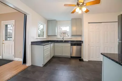 8 Blackstone St, Shrewsbury, MA 01545 - Photo 8