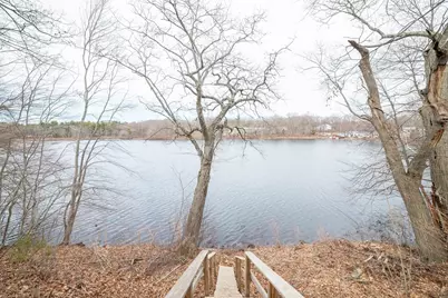 8 Blackstone St, Shrewsbury, MA 01545 - Photo 4