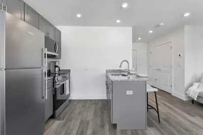 585 Essex St #215, Lynn, MA 01901 - Photo 6