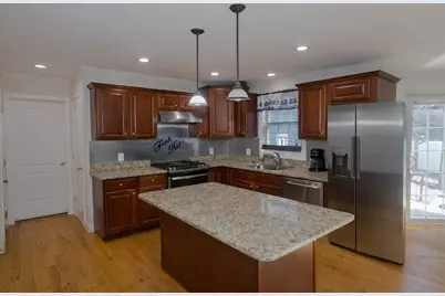 31 Acrebrook Rd, Springfield, MA 01129 - Photo 4