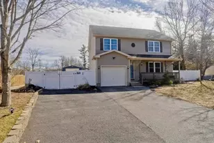 31 Acrebrook Rd, Springfield, MA 01129 - Photo 1