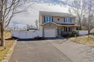 31 Acrebrook Rd, Springfield, MA 01129 - Photo 2