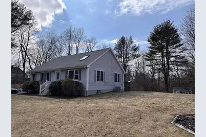 13 Stuart St, Oxford, MA 01540 - Photo 2