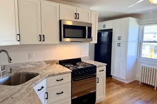 38 Byron St, Wakefield, MA 01880 - Photo 2