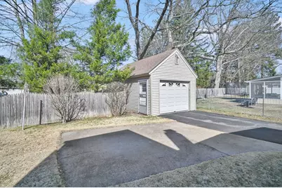 158 Homestead Blvd, Longmeadow, MA 01106 - Photo 6