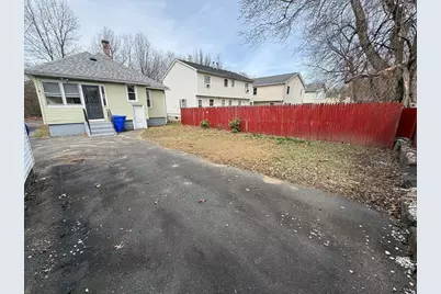 145 Moxon St, Springfield, MA 01151 - Photo 2