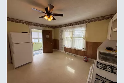 145 Moxon St, Springfield, MA 01151 - Photo 14