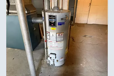 145 Moxon St, Springfield, MA 01151 - Photo 24