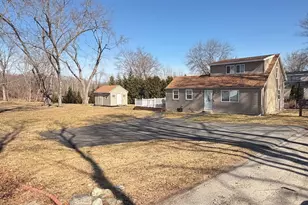 7 Southbridge St Ct, Auburn, MA 01501 - Photo 2