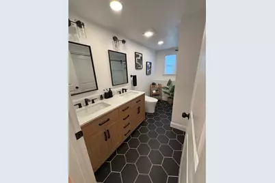 218 Coggeshall St #1-3, New Bedford, MA 02745 - Photo 24