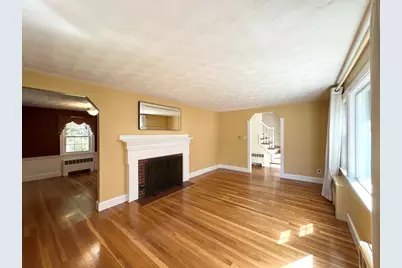 36 Pine Hill Circle, Wakefield, MA 01880 - Photo 8