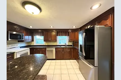 36 Pine Hill Circle, Wakefield, MA 01880 - Photo 12