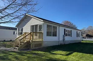 15 Bluebird Dr, Tiverton, RI 02878 - Photo 2