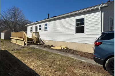 15 Bluebird Dr, Tiverton, RI 02878 - Photo 2