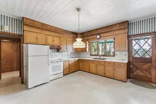 3 River St, Hardwick, MA 01031 - Photo 12