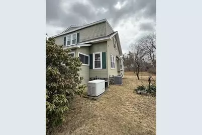 10 Idalla Ave, Worcester, MA 01606 - Photo 2