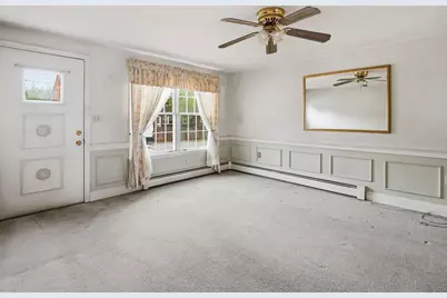100 Roper St #D, Lowell, MA 01852 - Photo 8