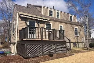 34 Plymouth Rd, Reading, MA 01867 - Photo 2