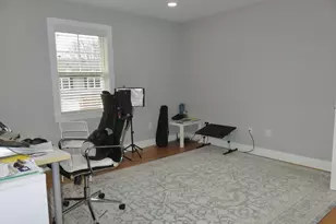 32 Gale St, Waltham, MA 02453 - Photo 18