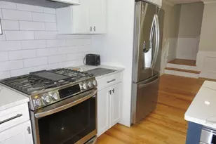 32 Gale St, Waltham, MA 02453 - Photo 8